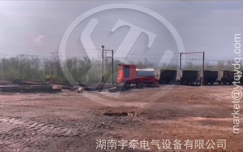 5噸超級(jí)電容蓄電池電機(jī)車(chē)運(yùn)行視頻.jpg